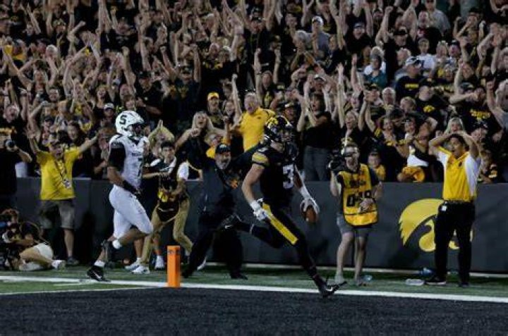 Cooper DeJean’s punt-return TD lifts Hawkeyes past Michigan State