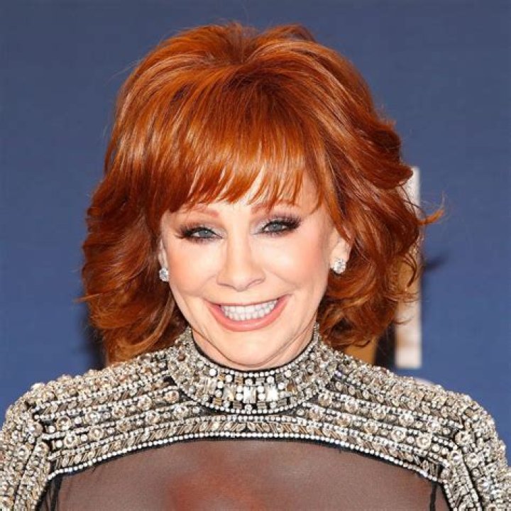 Country legend Reba McEntire lashes out at GOP fundraiser listing her