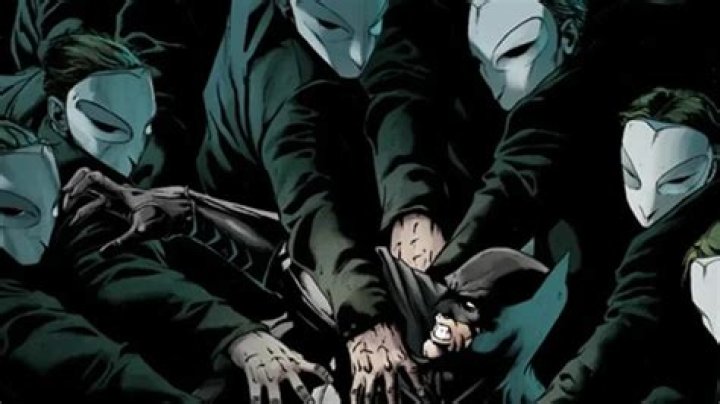 Court of Owls Make Their Batman: The Animated Series Debut