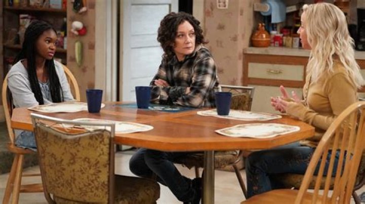 Darlene's Concern About Mary's Depression On The Conners Season 5 Episode 4 Harkens Back To Her Own Complicated History