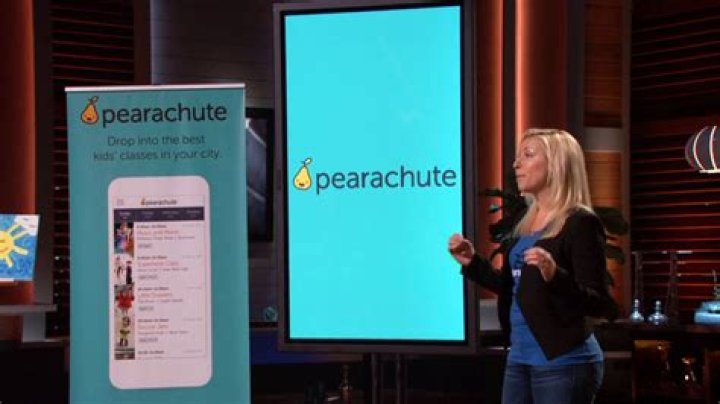 Desiree presenting her service