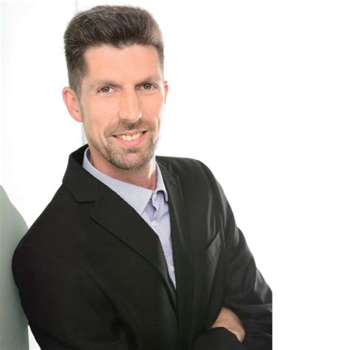 Dirk Adam Kaufm&auml;nnischer Angestellter NIKO Technik GmbH (Helm
