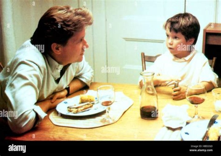 Ellen Hamilton Latzen Fatal Attraction, Bio Biography