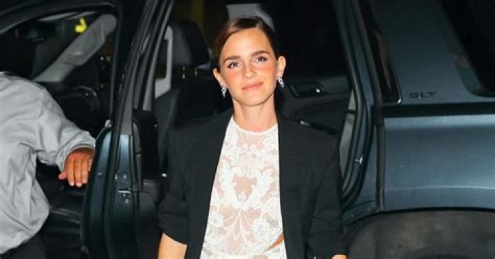 Emma Watson Topless: A Comprehensive Look At The Impact And Controversy