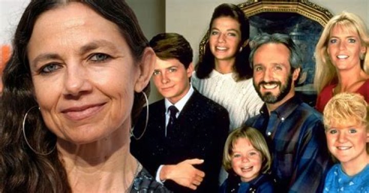 Family Ties&rsquo; Justine Bateman Freshman At UCLA; Actress Blogging About