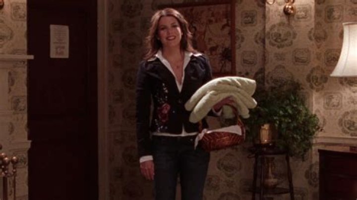 Fans Found Gilmore Girls' 'Keg! Max!' Episode Unbearably Cringey
