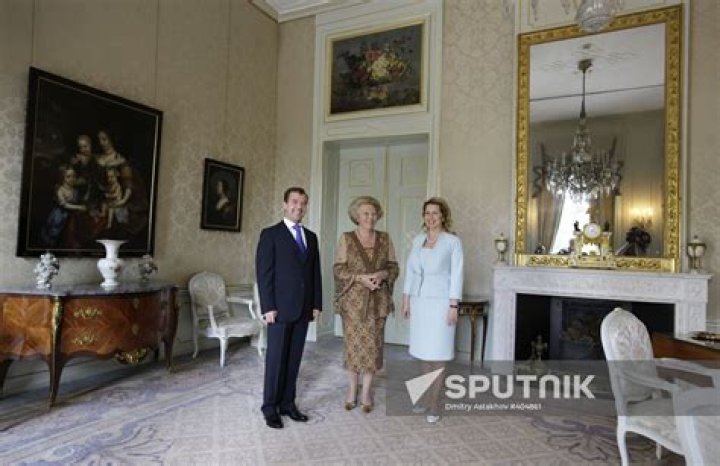 FileDmitry Medvedev and his wife Svetlana Medvedeva.jpg Wikipedia