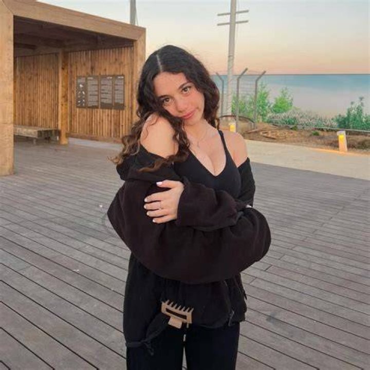 Gali Golan r/BigTitsButClothed