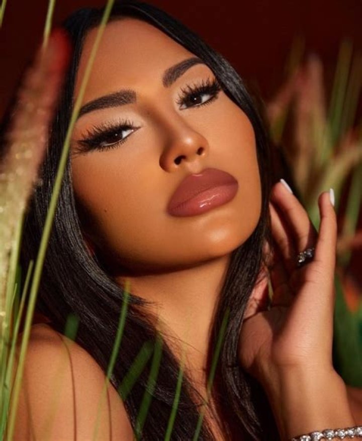 Gallienne Nabila image