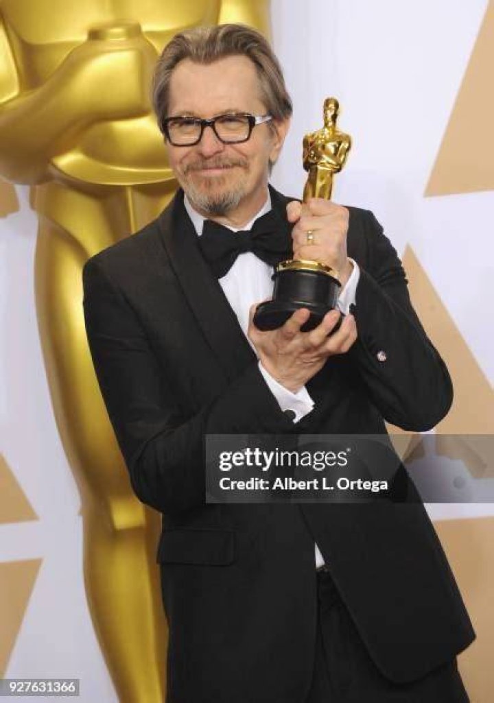Gary Oldman Takes Home Academy Award For Darkest Hour