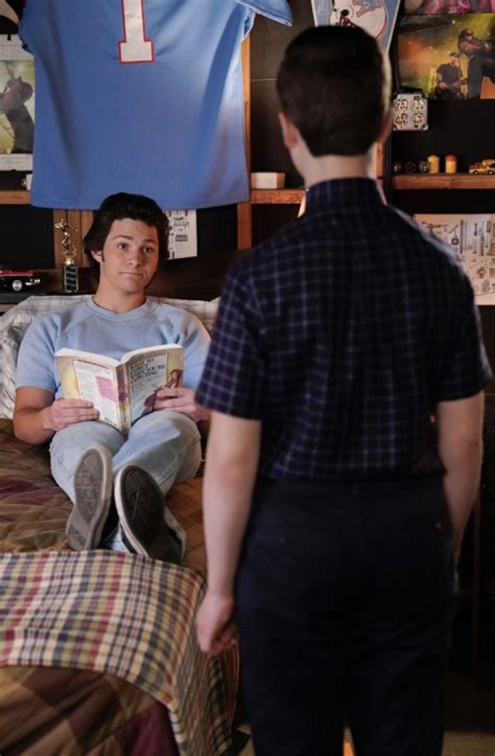 George Sr.'s Secret Shed Conversation In Young Sheldon Season 6 Episode 2 Foreshadows A Major Life Event