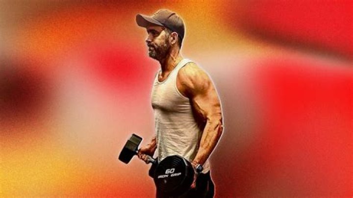 How Ryan Reynolds Got in Superhero Shape for 'Deadpool' GQ