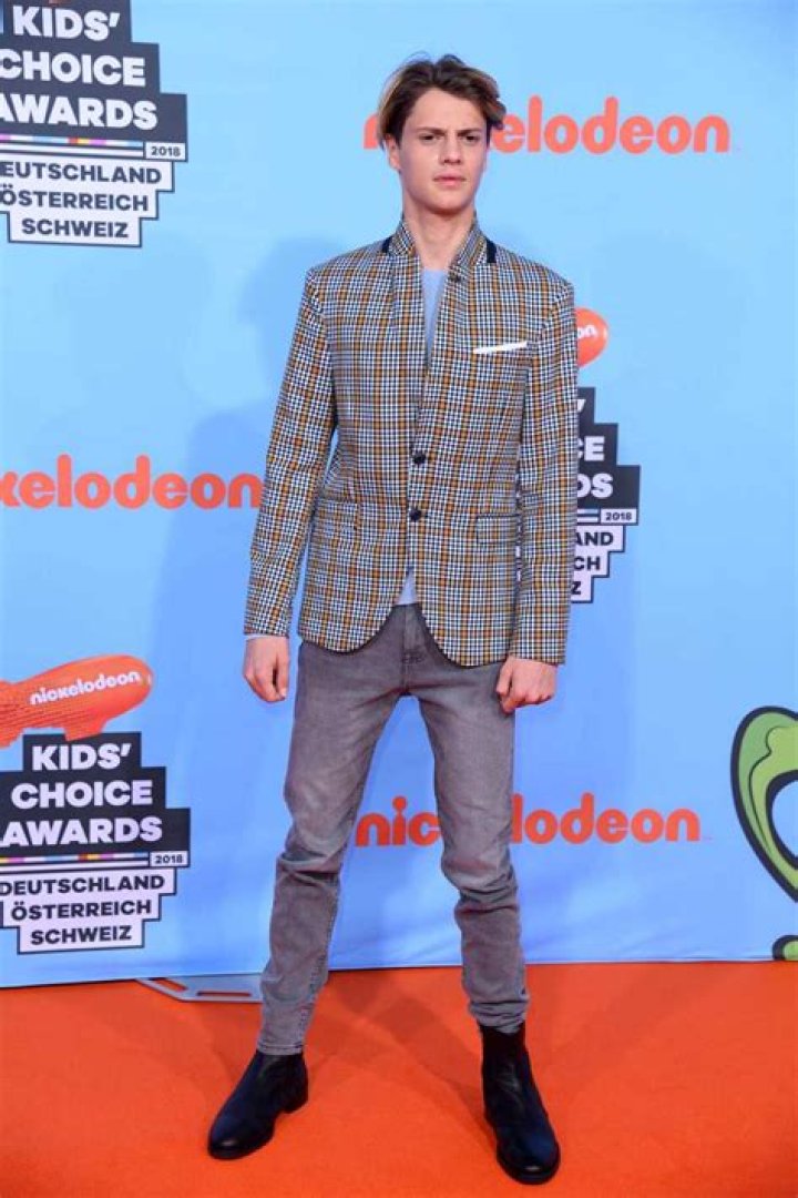 Jace Norman Bio, Age, Height, Girlfriend, Isabela Moner, Henry Danger