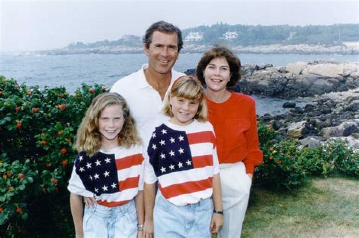 Jenna Bush Hager and Twin Sister Barbara Reunite With Parents During