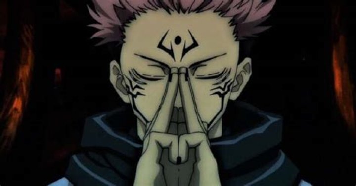 Jujutsu Kaisen Cosplay Expands its Domain with Fem Sukuna