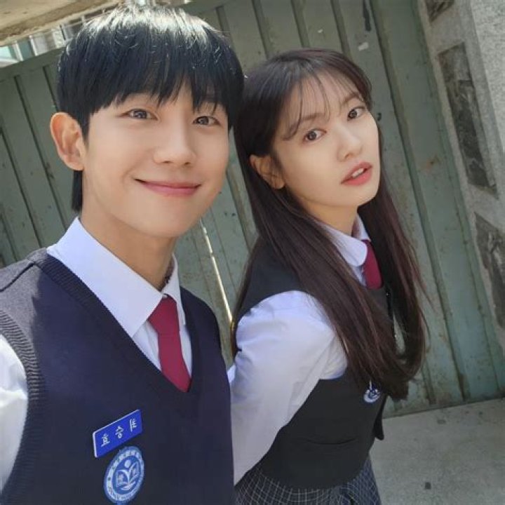 Jung Somin Biography Facts, Childhood, Family Life of S Korean Actress
