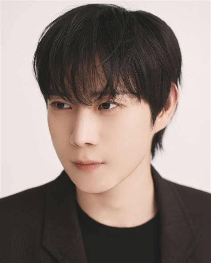 Kim Young Dae Talks About His Character In &ldquo;The Penthouse&rdquo; And