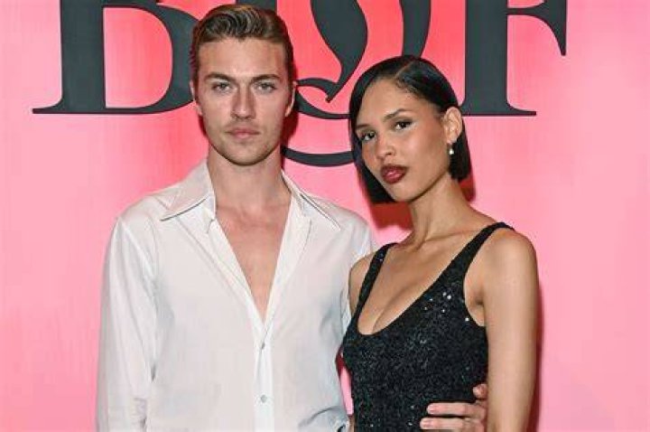 Lucky Blue Smith Shares Photo of Newborn Son Slim Easy