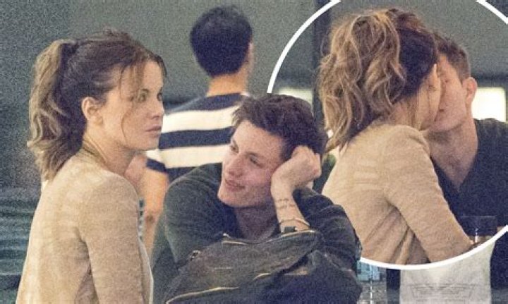 Matt Rife And Kate Beckinsale: A Deep Dive Into Their Unexpected Connection