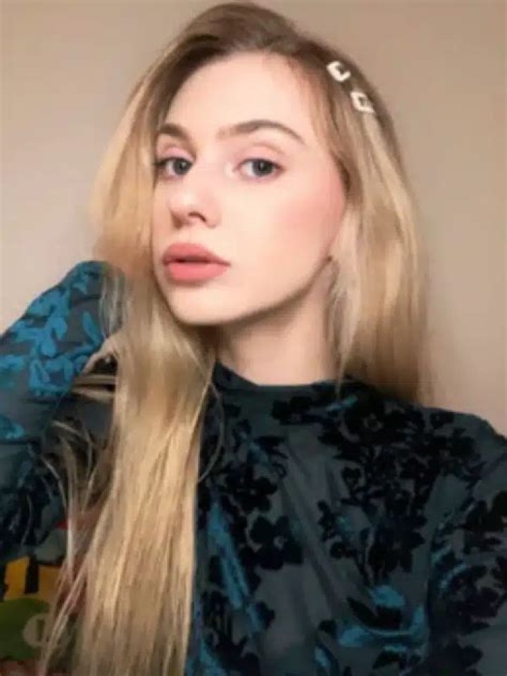 Molly Jane Wiki, Age, Boyfriend, Net Worth, Husband