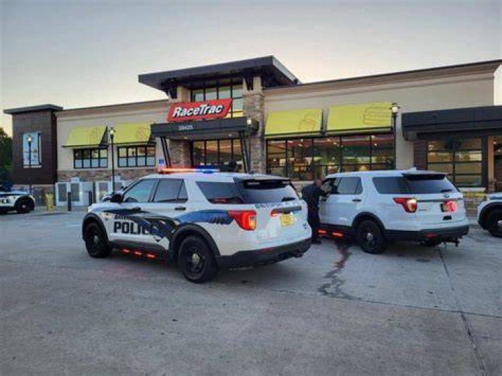One person stabbed at Davenport gas station