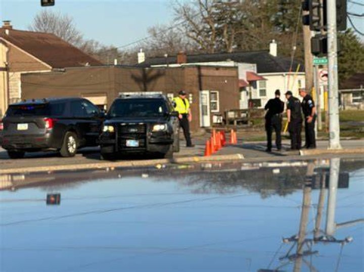 Pedestrian suffers serious injuries in Davenport crash
