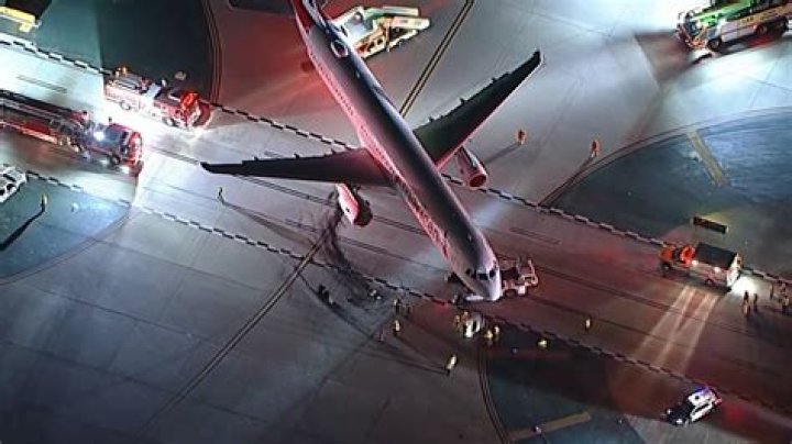 Plane crashes at Davenport airport