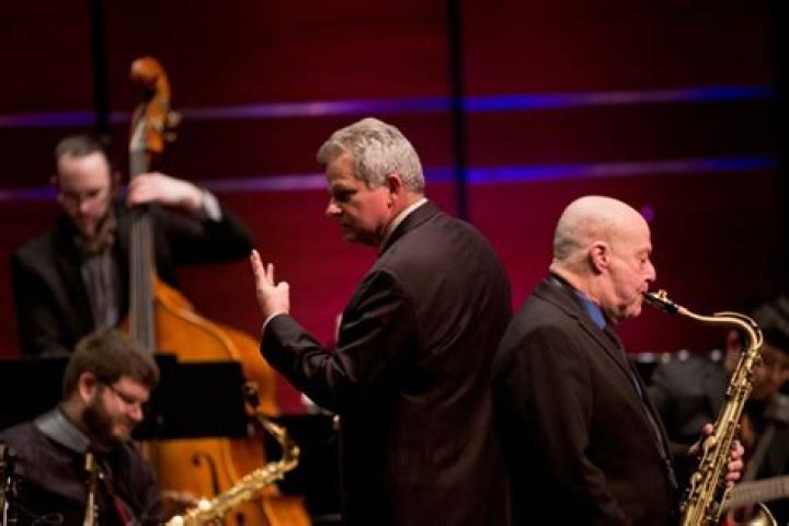 QC native back to host WVIK jazz show