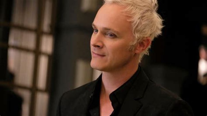 Ravi To Be Naked For Vast Majority Of iZombie Season 4 Premiere