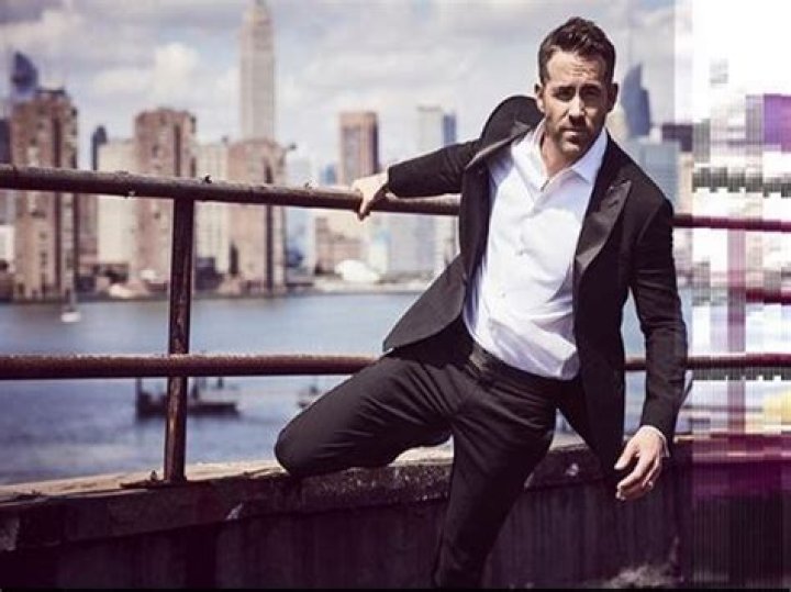 Ryan Reynolds Gifts Free Pizza To Graduates Of His Old High School