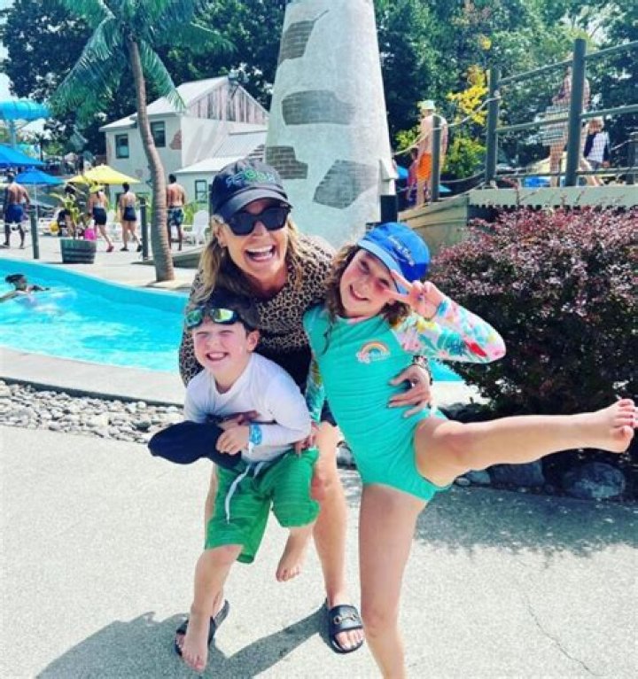 Savannah Guthrie Bikini Photos &lsquo;Today&rsquo; Host&rsquo;s Swimsuit Pictures