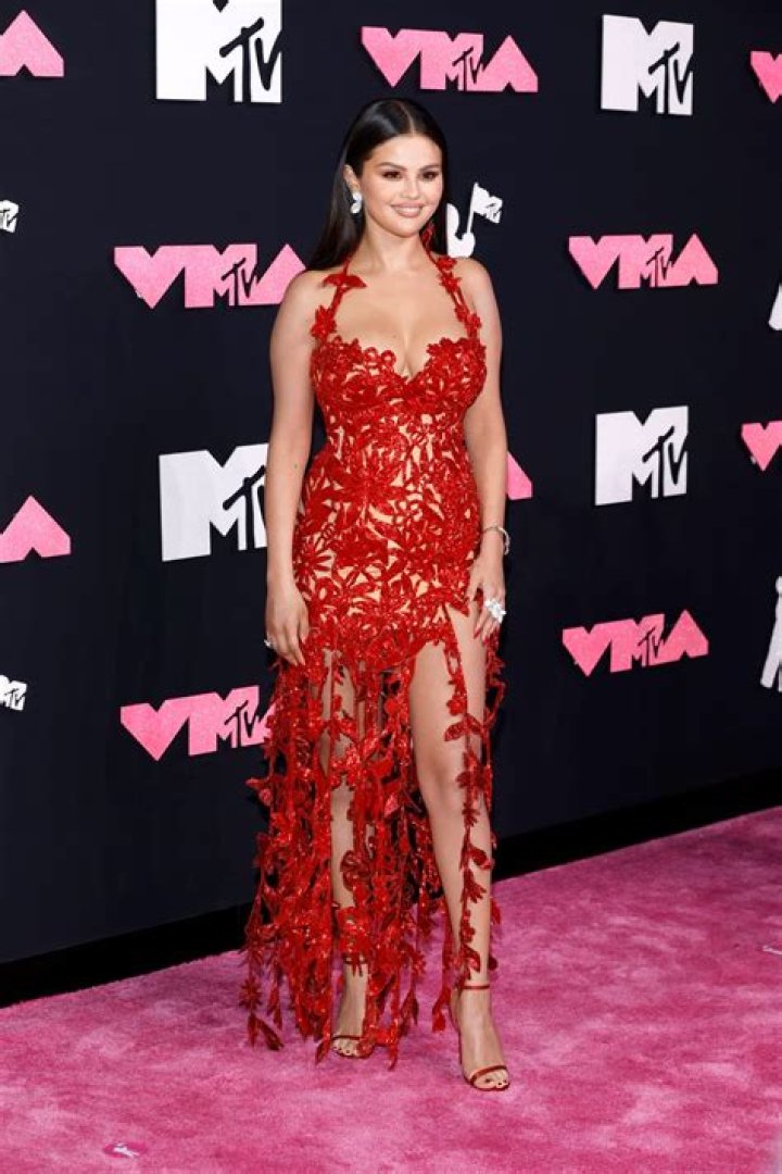Selena Gomez Stuns in Lacy Red Dress at MTV VMAs 2023