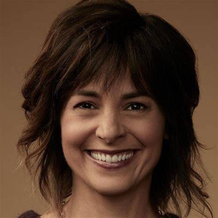 Stephanie Szostak role
