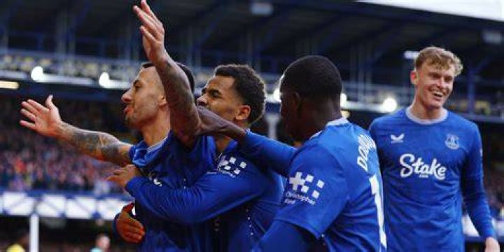 Summer arrival Everton must bring Adrien Rabiot to Goodison Park