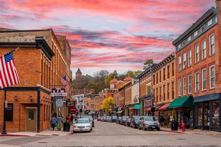 The best beach towns in Illinois
