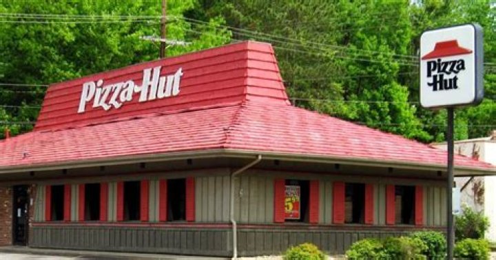 The Internet Discovers Pizza Hut Classic, Millennials Love It