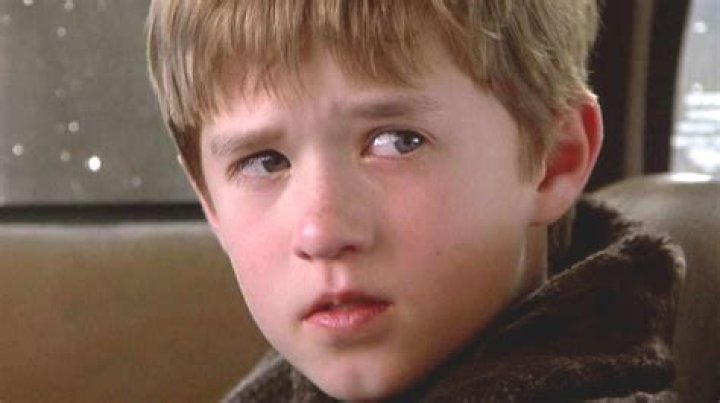 This Surprising Comedic Actor Almost Starred In The Sixth Sense