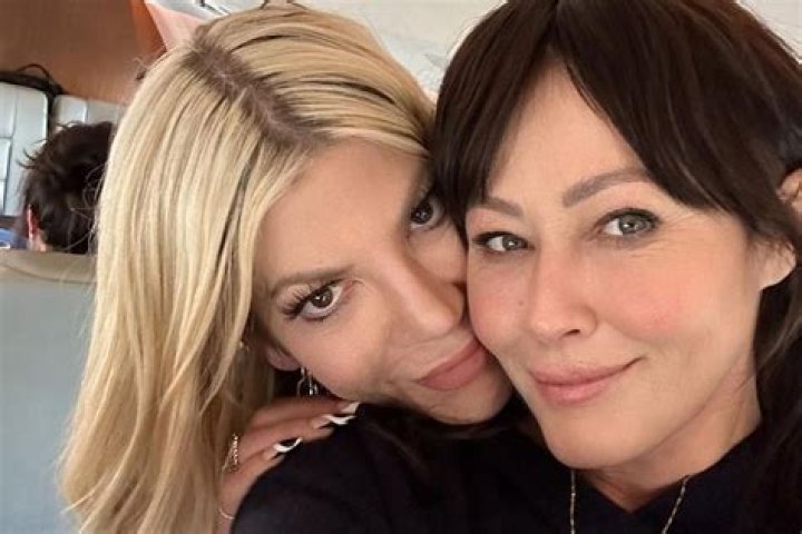 Tori Spelling Says Shannen Doherty Wore the BloodStained Dress She