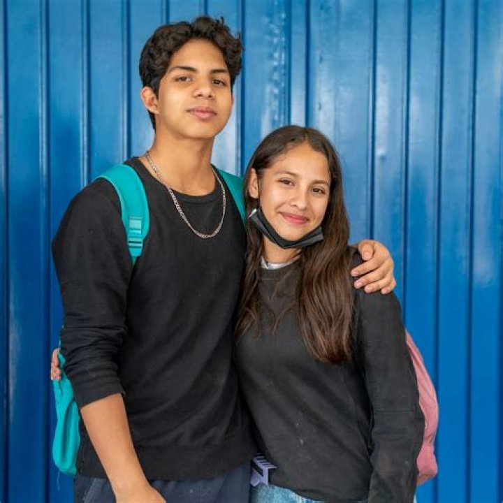 Una rom&aacute;ntica y juvenil pareja para presentar la campa&ntilde;a de oto&ntilde;o de