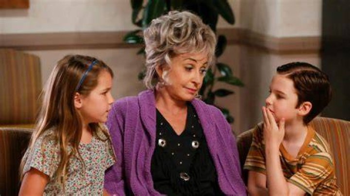 What Young Sheldon's Annie Potts Thinks About Working With Child Actors