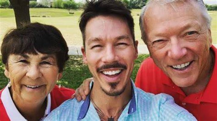 Who Are David Bromstad Parents, Diane And Richard Bromstad? Age, Job