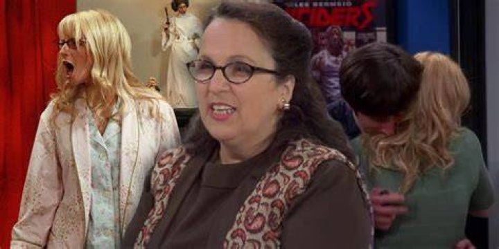 Who Plays Howard's Second Cousin Jeanie On The Big Bang Theory?