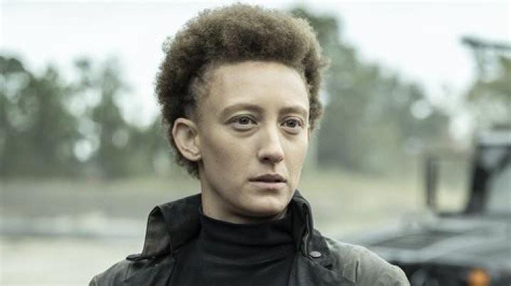 Who Plays Shrike On Fear The Walking Dead?