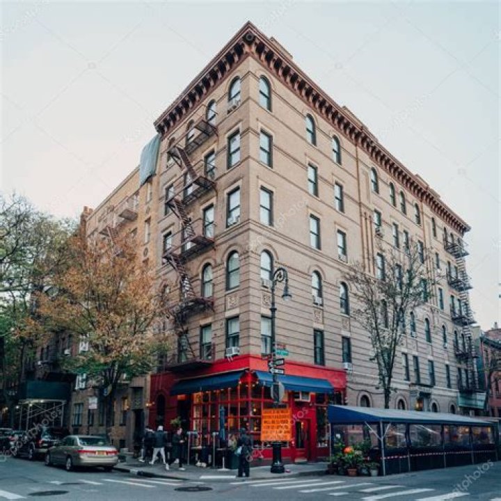 Why Chandler Wouldn't Be Able To Afford The Friends Apartment