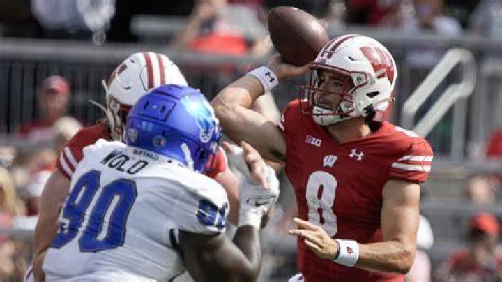Will arrival of West Coast schools cause Big Ten to depart from smash-mouth style?