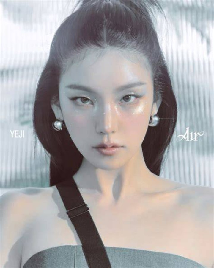 Yeji (Singer) Wikipedia, Bio, Age, Height, Weight, Boyfriend, Net Worth