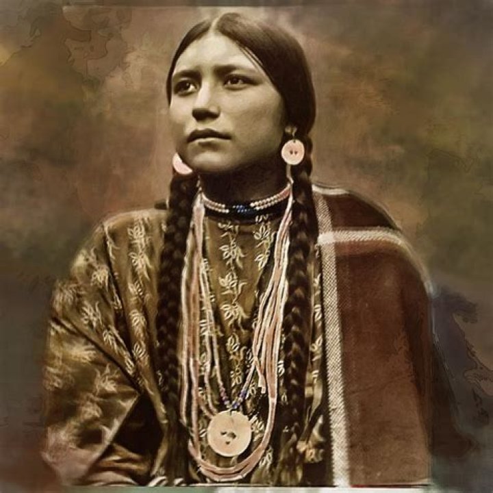 Young Lakota woman 6 skizo39 Flickr