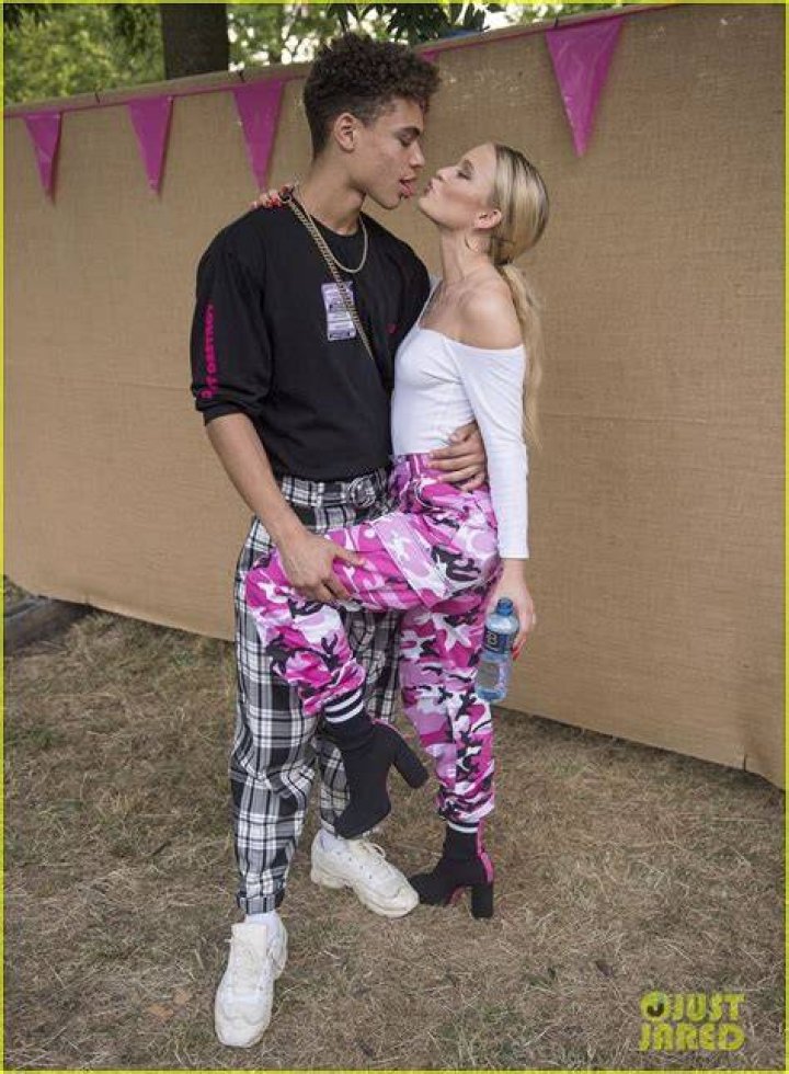 Zara Larsson Calls Out James Charles for Sliding Into Her Boyfriend&rsquo;s